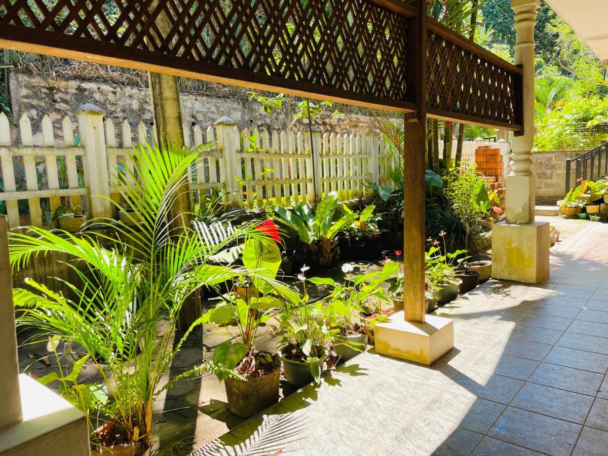 Unique Villa Kandy Luaran gambar